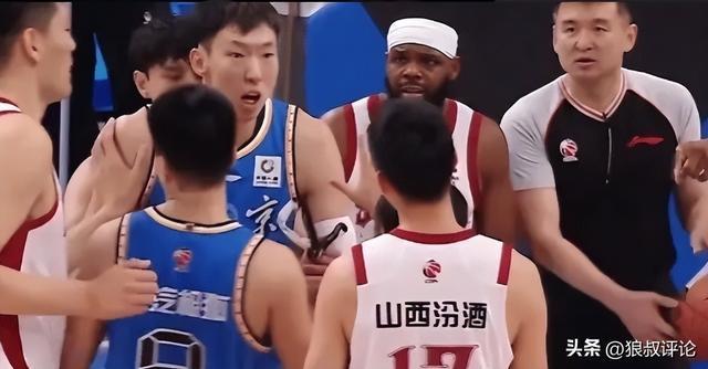 英雄联盟下注-北京主场不敌山西近4战3败引热议！周琦伤退转折点 翟晓川燃尽一战