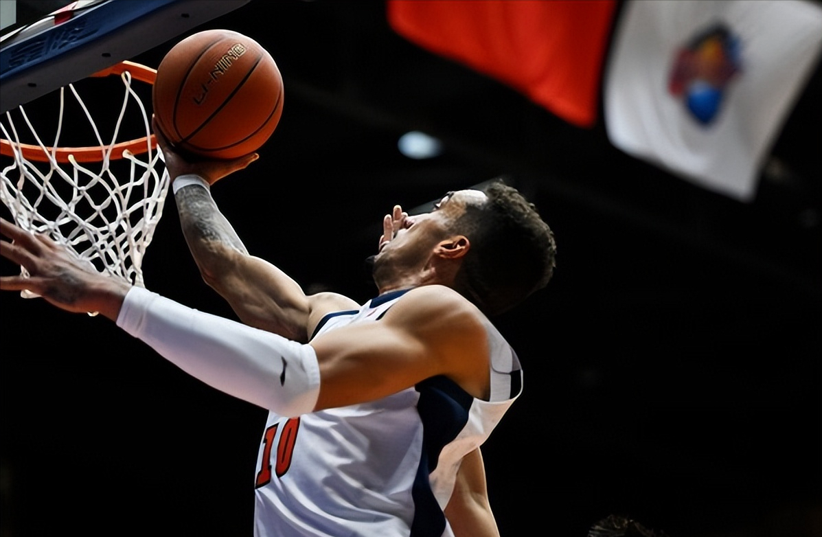 S15下注网站-小猫抢镜+28分大胜，广东队送对手17连败，3号醒了2号却迷失了